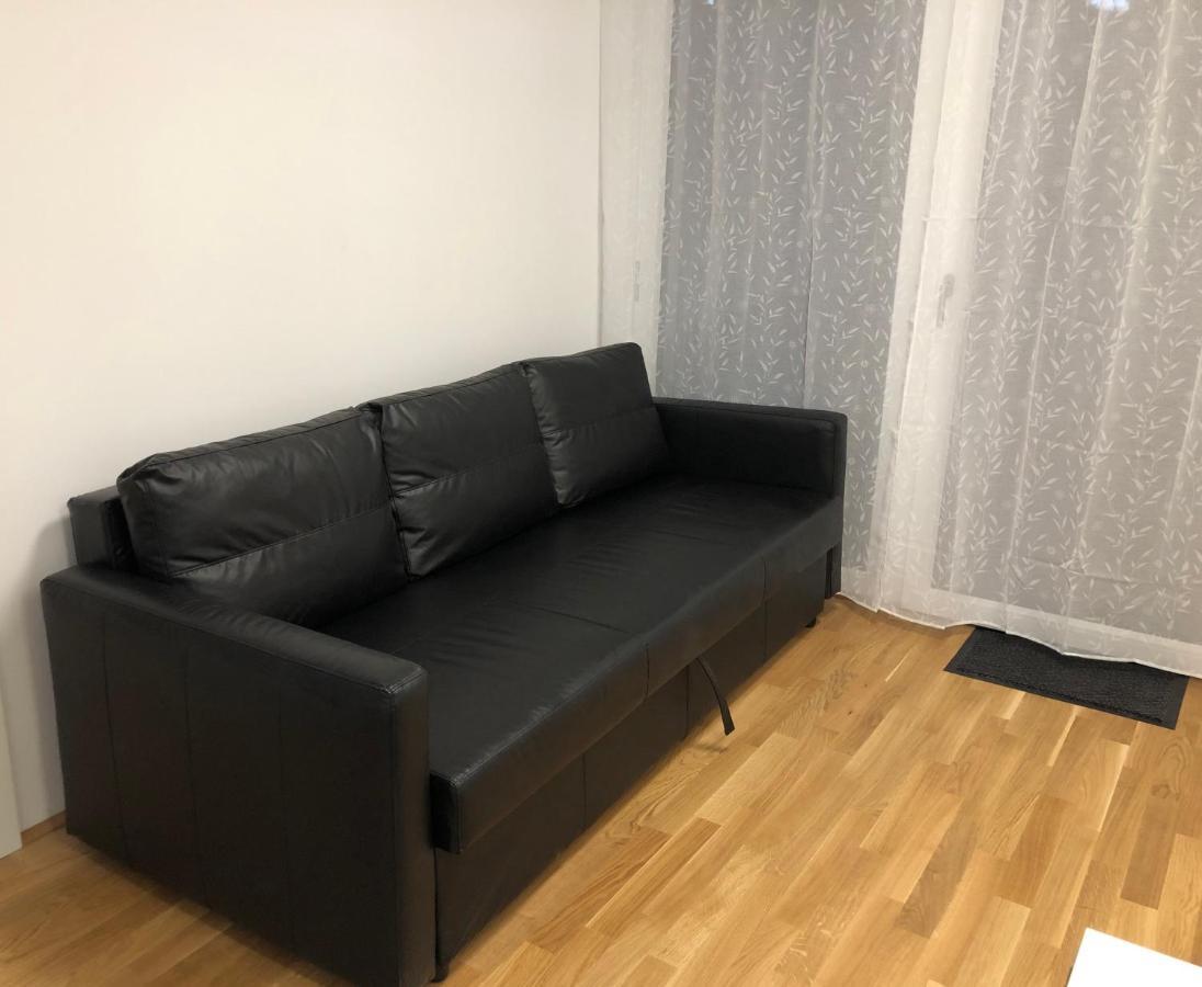 Neubau Wohnung Stadlau Виена Екстериор снимка